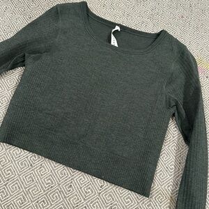 Lululemon crop top